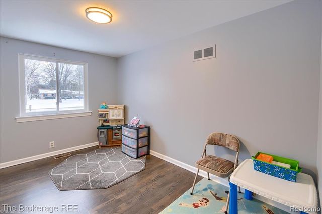 7310 Brewer Road, Flint, MI 48507