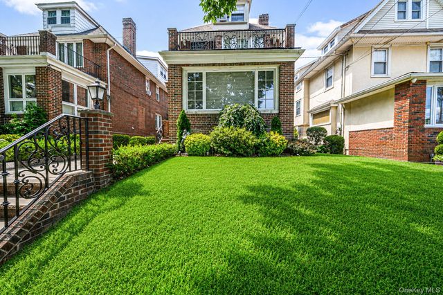 58 85th Street, Brooklyn, NY 11209