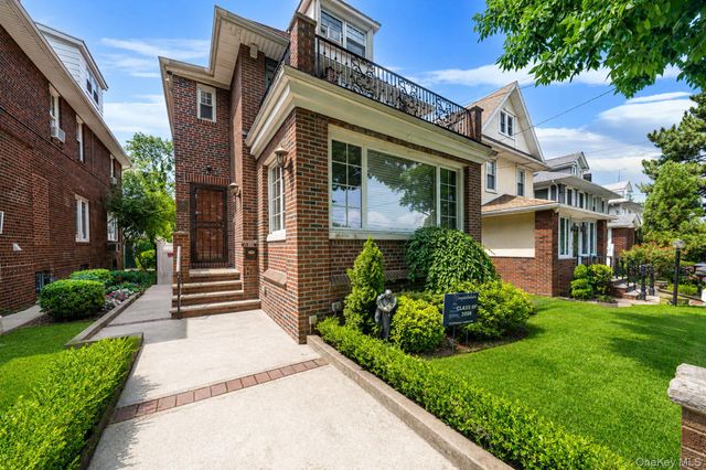 58 85th Street, Brooklyn, NY 11209