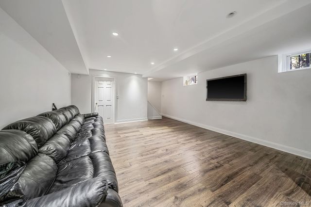 58 85th Street, Brooklyn, NY 11209