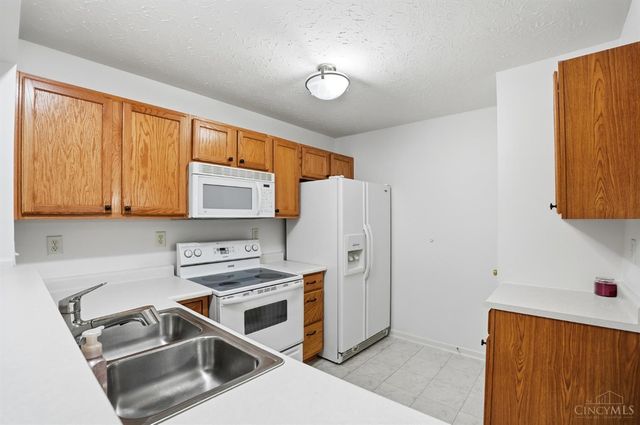 5443 Harbourwatch Way, Deerfield Twp., OH 45040