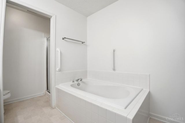 5443 Harbourwatch Way, Deerfield Twp., OH 45040