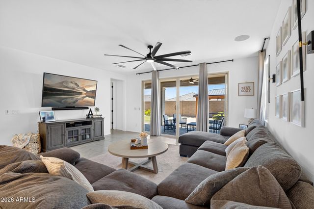 18585 W EL CORTEZ Place, Wittmann, AZ 85361