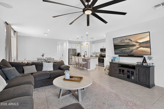 18585 W EL CORTEZ Place, Wittmann, AZ 85361
