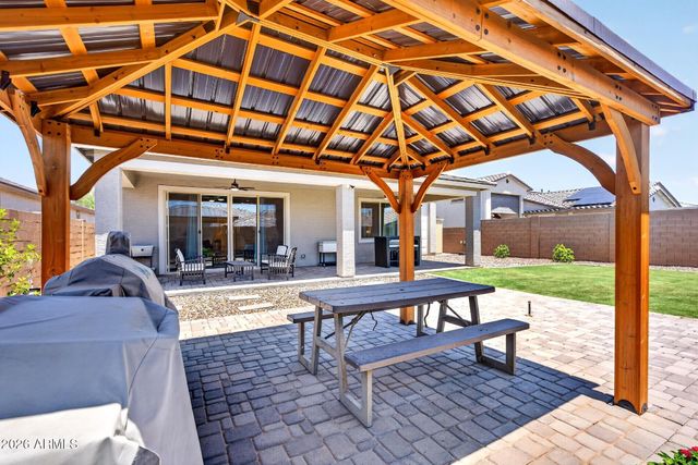 18585 W EL CORTEZ Place, Wittmann, AZ 85361
