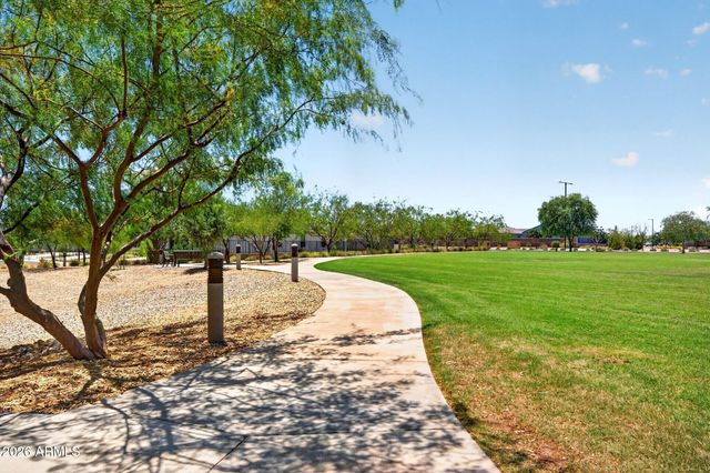 18585 W EL CORTEZ Place, Wittmann, AZ 85361