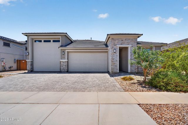 18585 W EL CORTEZ Place, Wittmann, AZ 85361