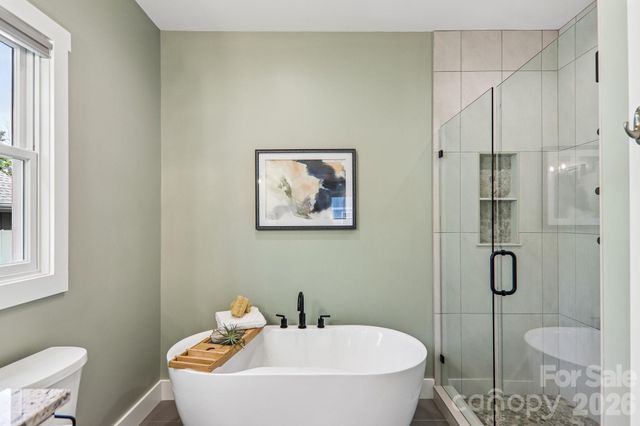119 Olde Oak Way, Hendersonville, NC 28792