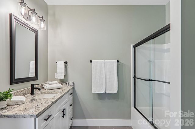 119 Olde Oak Way, Hendersonville, NC 28792