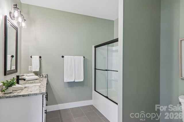 119 Olde Oak Way, Hendersonville, NC 28792