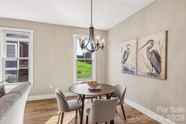 119 Olde Oak Way, Hendersonville, NC 28792