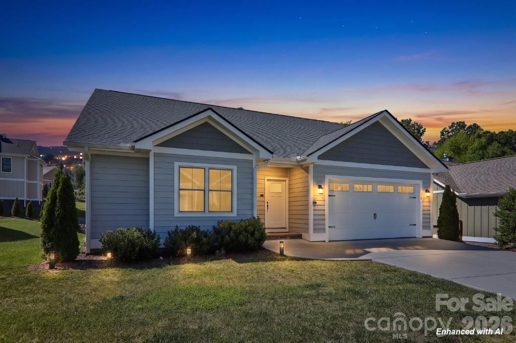119 Olde Oak Way, Hendersonville, NC 28792