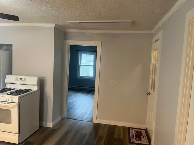 35 Laurel St 2, Leominster, MA 01453