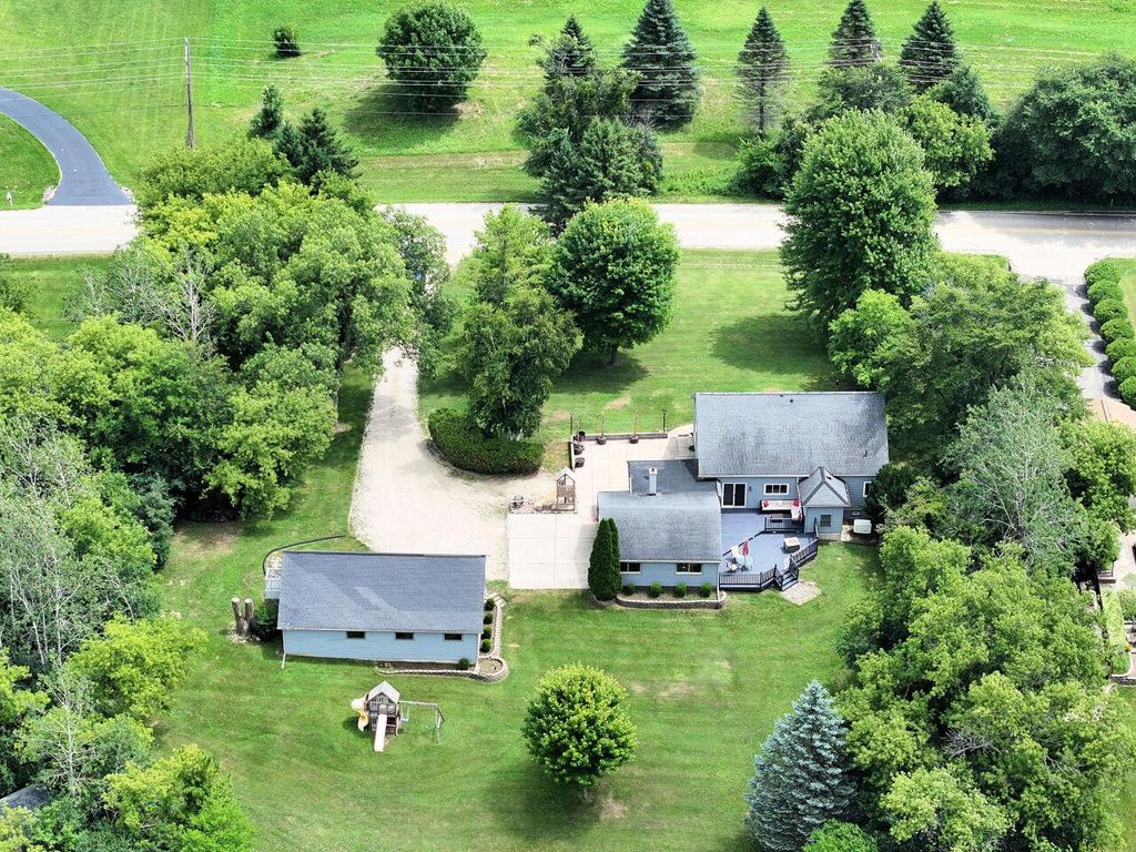 213 Scenic ROAD, Colgate, WI 53017