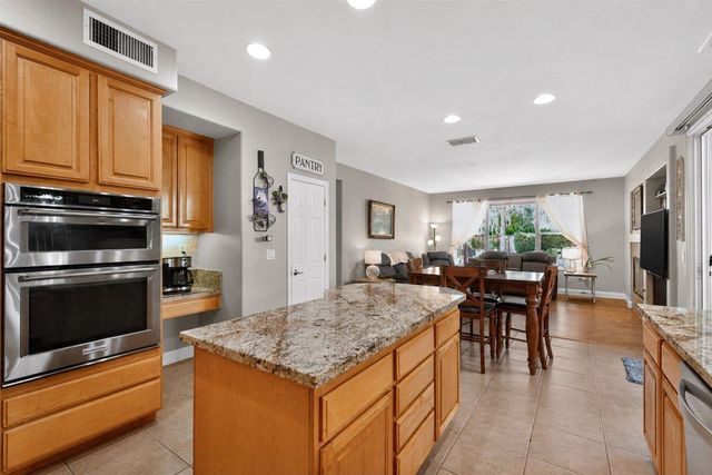 124 Blue Bonnet Ct, Roseville, CA 95661