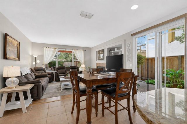 124 Blue Bonnet Ct, Roseville, CA 95661