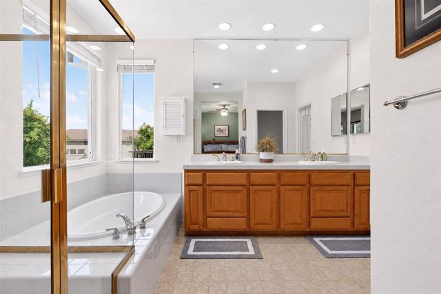 124 Blue Bonnet Ct, Roseville, CA 95661