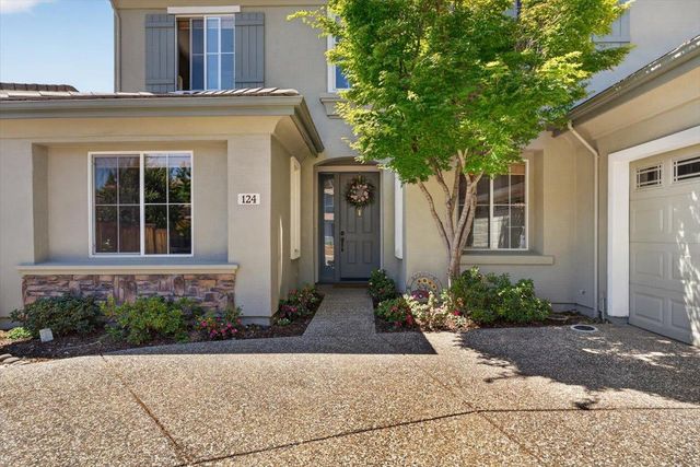 124 Blue Bonnet Ct, Roseville, CA 95661