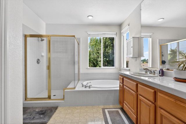 124 Blue Bonnet Ct, Roseville, CA 95661