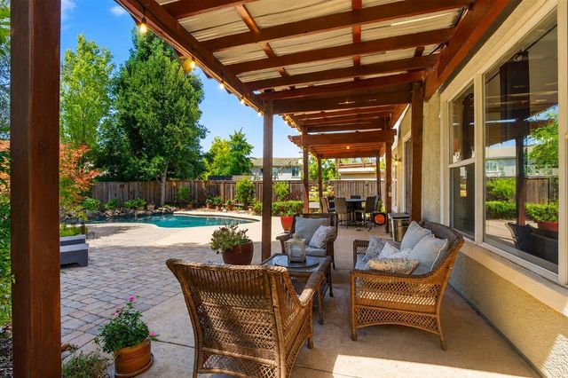 124 Blue Bonnet Ct, Roseville, CA 95661