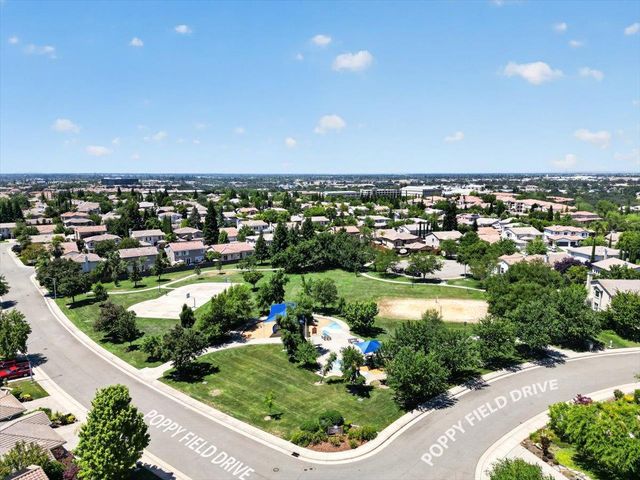 124 Blue Bonnet Ct, Roseville, CA 95661