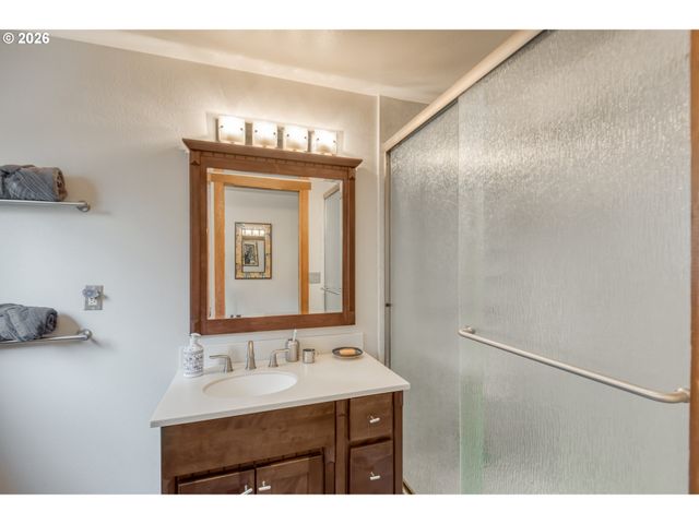 16493 Ne MAJOR Ln, Yamhill, OR 97148