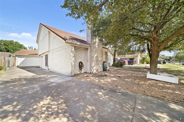 6122 Gallant Forest Drive, Houston, TX 77088