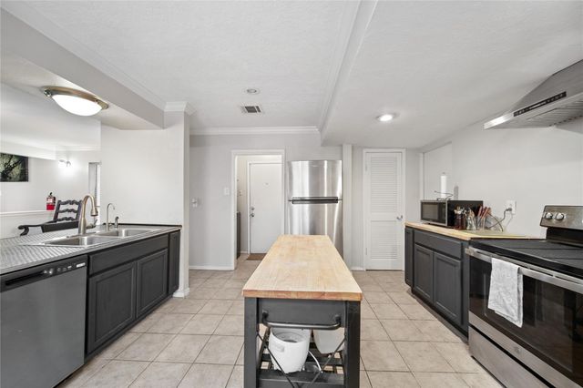 6122 Gallant Forest Drive, Houston, TX 77088