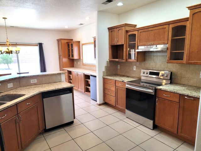 1504 12th Street SE, Rio Rancho, NM 87124