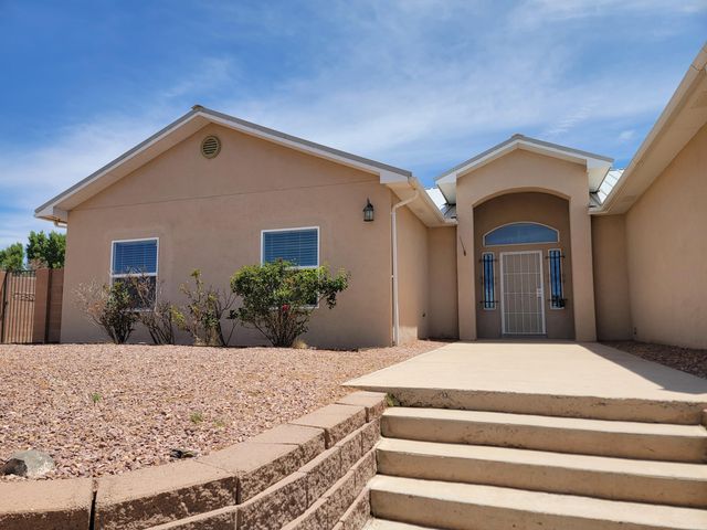 1504 12th Street SE, Rio Rancho, NM 87124
