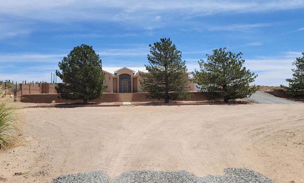 1504 12th Street SE, Rio Rancho, NM 87124