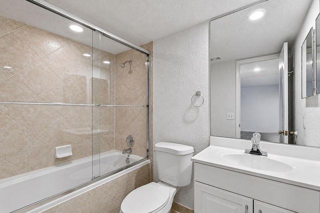 2322 S Cypress Bend Drive 311, Pompano Beach, FL 33069