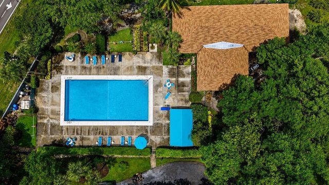 2322 S Cypress Bend Drive 311, Pompano Beach, FL 33069
