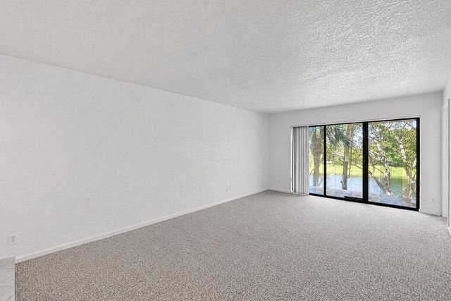 2322 S Cypress Bend Drive 311, Pompano Beach, FL 33069