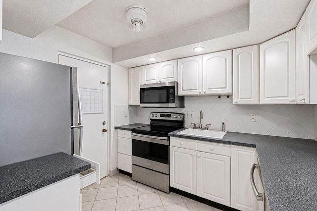 2322 S Cypress Bend Drive 311, Pompano Beach, FL 33069