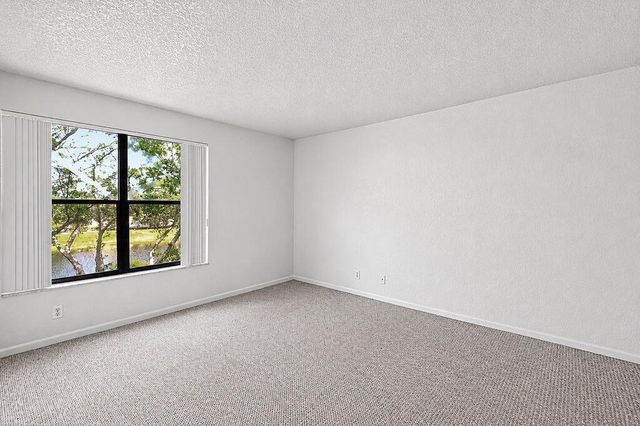 2322 S Cypress Bend Drive 311, Pompano Beach, FL 33069