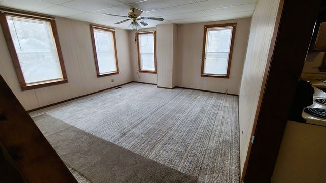 603 S Dixon Avenue, Dixon, IL 61021