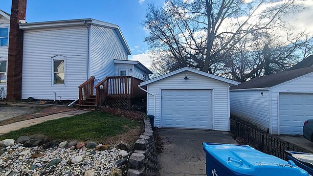 603 S Dixon Avenue, Dixon, IL 61021