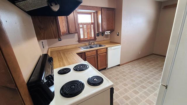 603 S Dixon Avenue, Dixon, IL 61021