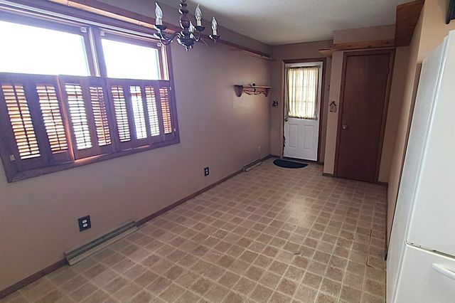 603 S Dixon Avenue, Dixon, IL 61021