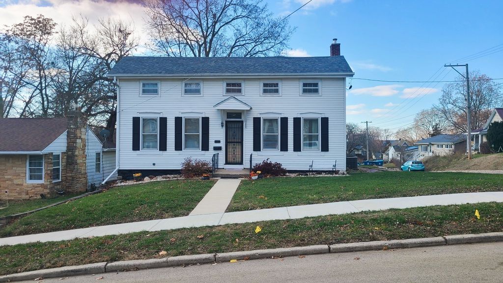 603 S Dixon Avenue, Dixon, IL 61021