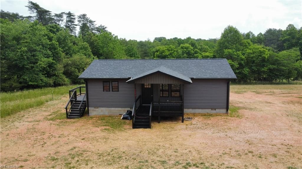 2093 Cook School Road, Pilot Mountain, NC 27041