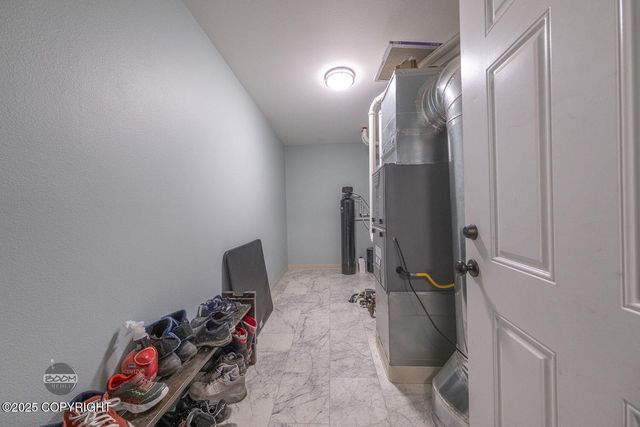 2668 N Gaunt Lane, Houston, AK 99694