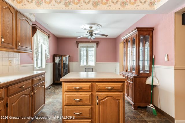 8259 N Meridian Road, Elsie, MI 48831