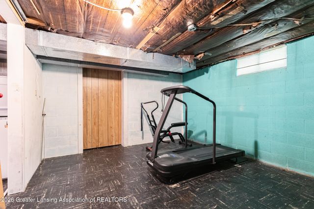 8259 N Meridian Road, Elsie, MI 48831