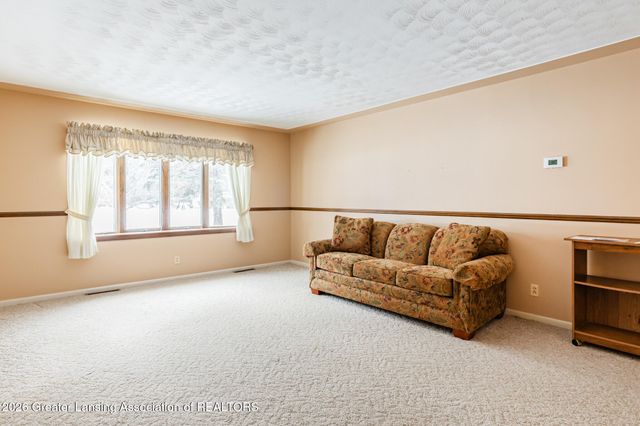 8259 N Meridian Road, Elsie, MI 48831