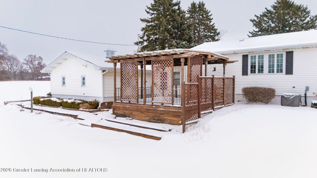 8259 N Meridian Road, Elsie, MI 48831