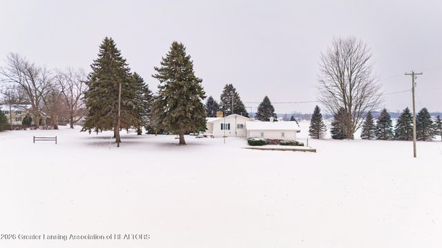 8259 N Meridian Road, Elsie, MI 48831