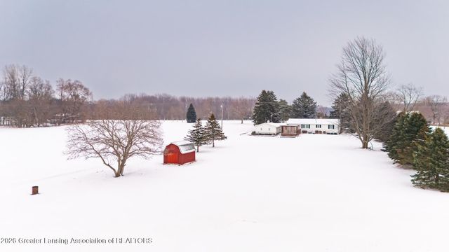 8259 N Meridian Road, Elsie, MI 48831