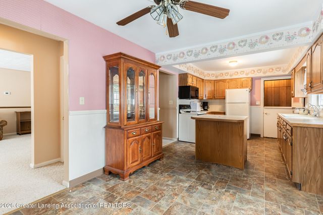 8259 N Meridian Road, Elsie, MI 48831